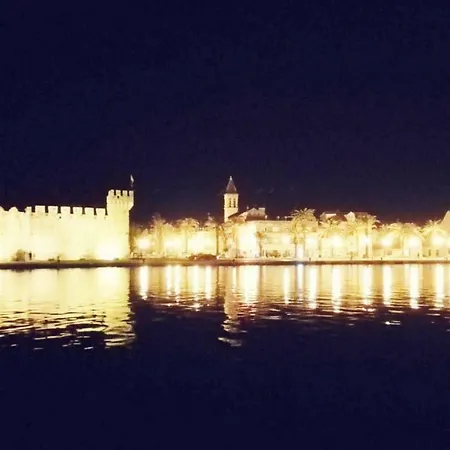 Santa Lucia Lägenhet Trogir