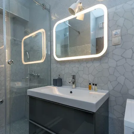 Santa Lucia شقة تروغير