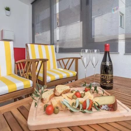 Santa Lucia تروغير