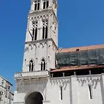 Santa Lucia Трогир